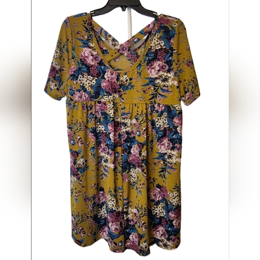 Paisley Grace Boutique Tunic Top Floral Design And Criss- Cross Back Large - Picture 2 of 5